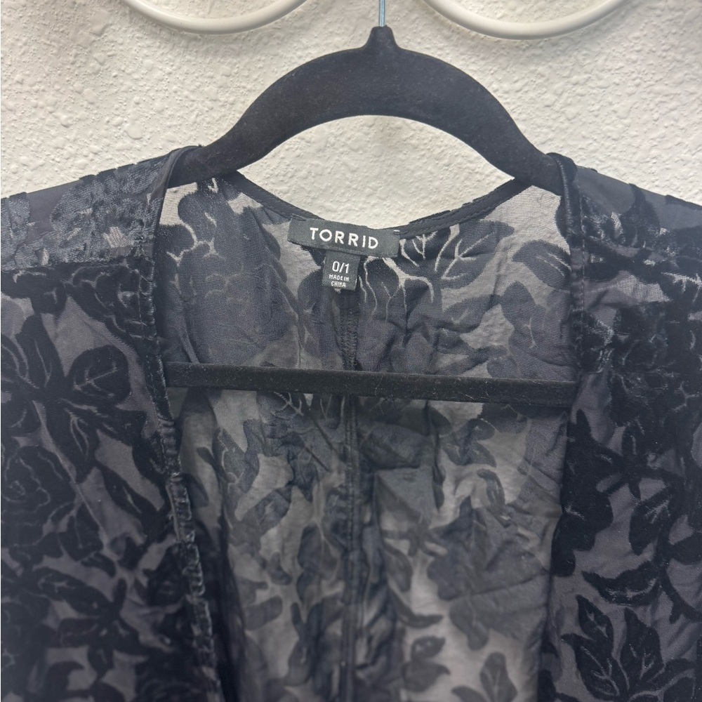 Torrid Velvet Black Kimono - Picture 4 of 4